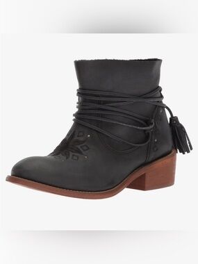 Musse & Cloud Kylie Black Ankle Boots with Embroidery 7.5